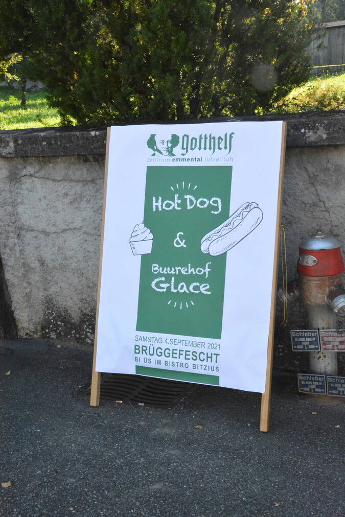 2021_09_04_brueggefescht_plakat_hot_dog.jpg