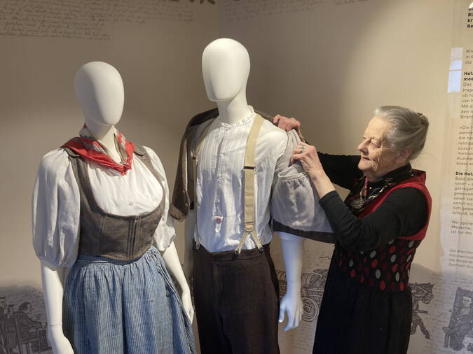 Ruth Stalder zieht Änneli und Felix aus Ruth Stalder zieht Änneli und Felix aus