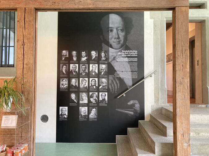 Die Bilderwand mit Zeitgenoss:innen Gotthelfs Die Bilderwand mit Zeitgenoss:innen Gotthelfs