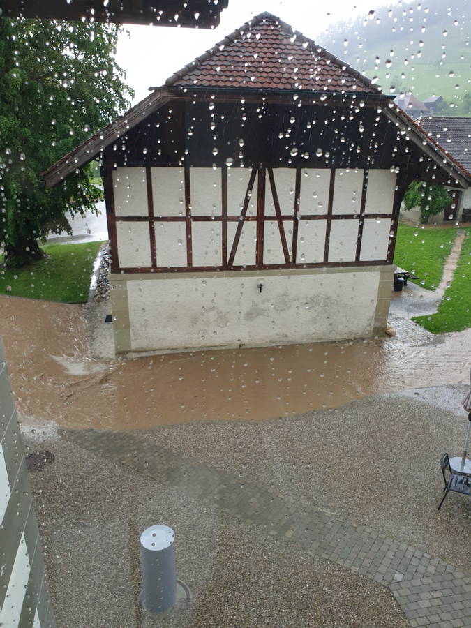 hochwasser_00.jpg hochwasser_00.jpg