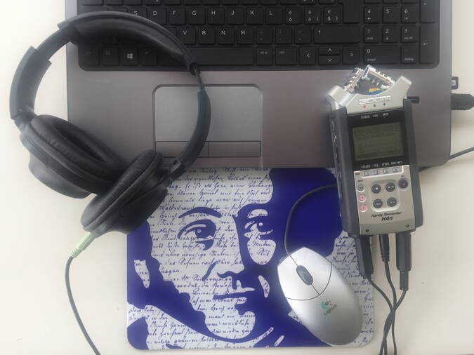 podcasts.jpg podcasts.jpg