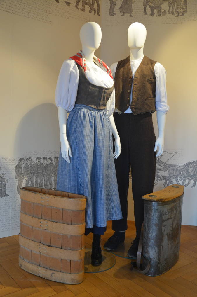 Änneli und Felix mit der alten und *modernen" Bränte Änneli und Felix mit der alten und *modernen" Bränte