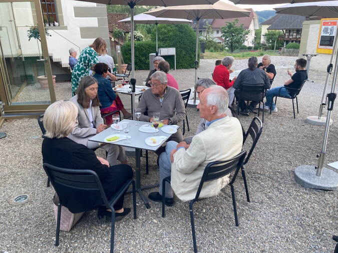 Spezialführung zur Sonderausstellung: Abschluss mit einem feinen Apéro im lauschigen Höfli an einem warmen Sommerabend Spezialführung zur Sonderausstellung: Abschluss mit einem feinen Apéro im lauschigen Höfli an einem warmen Sommerabend