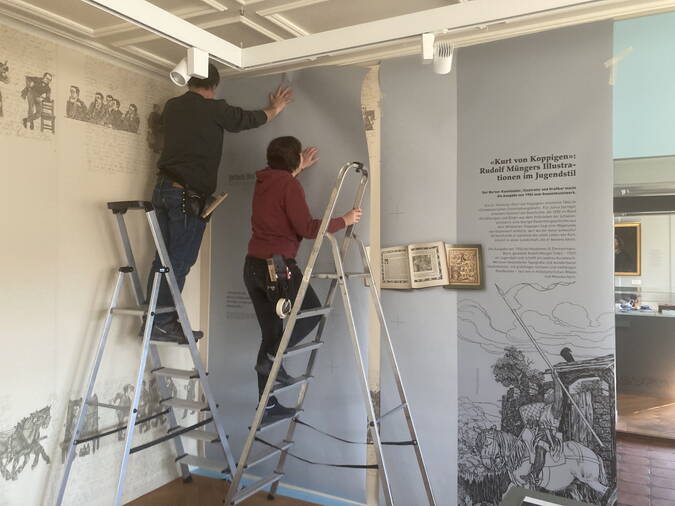 Felix und Céline Joss montieren die neuen Hintergründe für die kommende Sonderausstellung Felix und Céline Joss montieren die neuen Hintergründe für die kommende Sonderausstellung