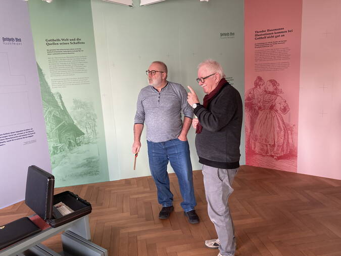 Kurt Eichenberger und Heinrich Schütz im neuen "Museumssaal" Kurt Eichenberger und Heinrich Schütz im neuen "Museumssaal"