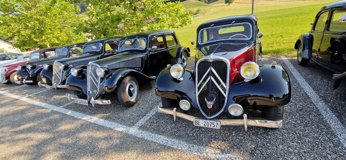 Citroen Oldtimer zu Besuch im Gotthelf Zentrum